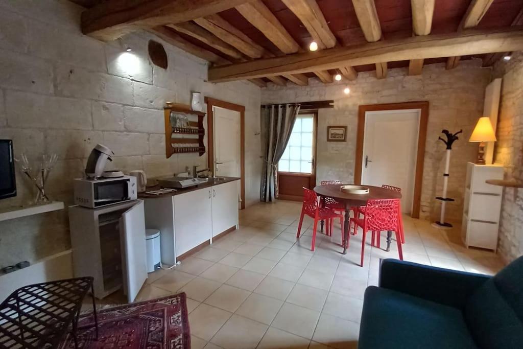 Villa Le Logis De La Tour Loudun Esterno foto